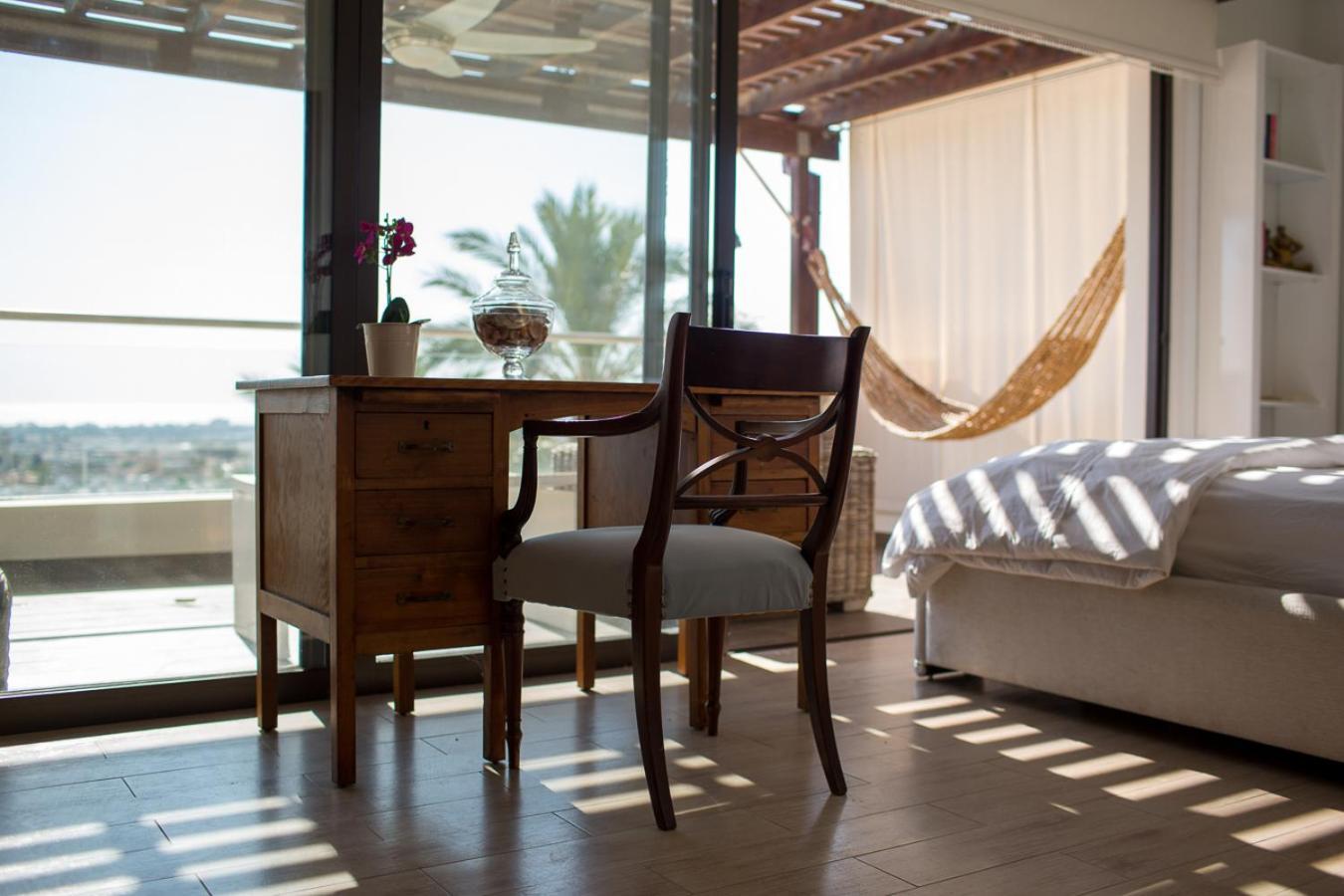 Penthouse Duplex Overlooking The Mediterranean 拉纳卡 外观 照片