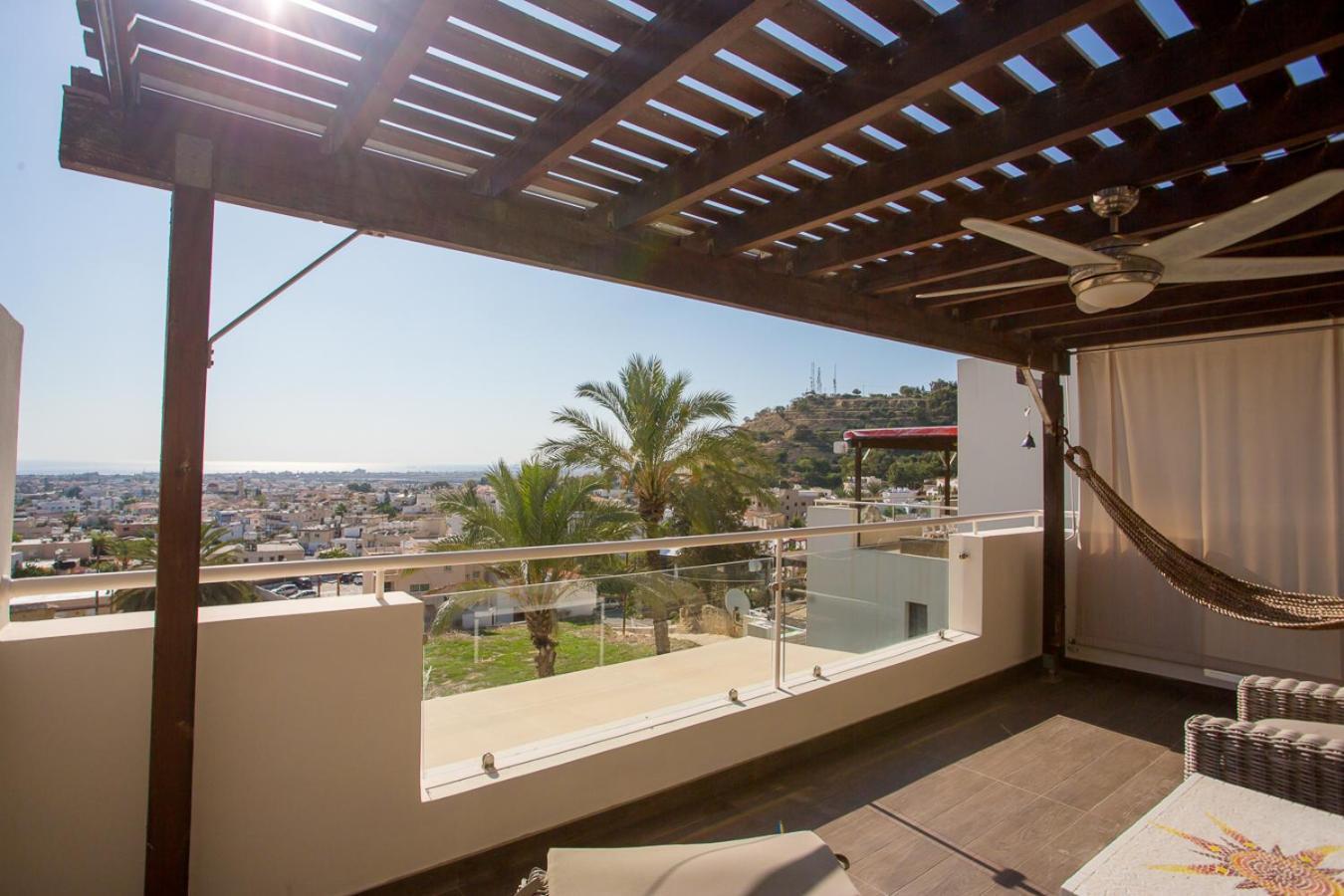 Penthouse Duplex Overlooking The Mediterranean 拉纳卡 外观 照片